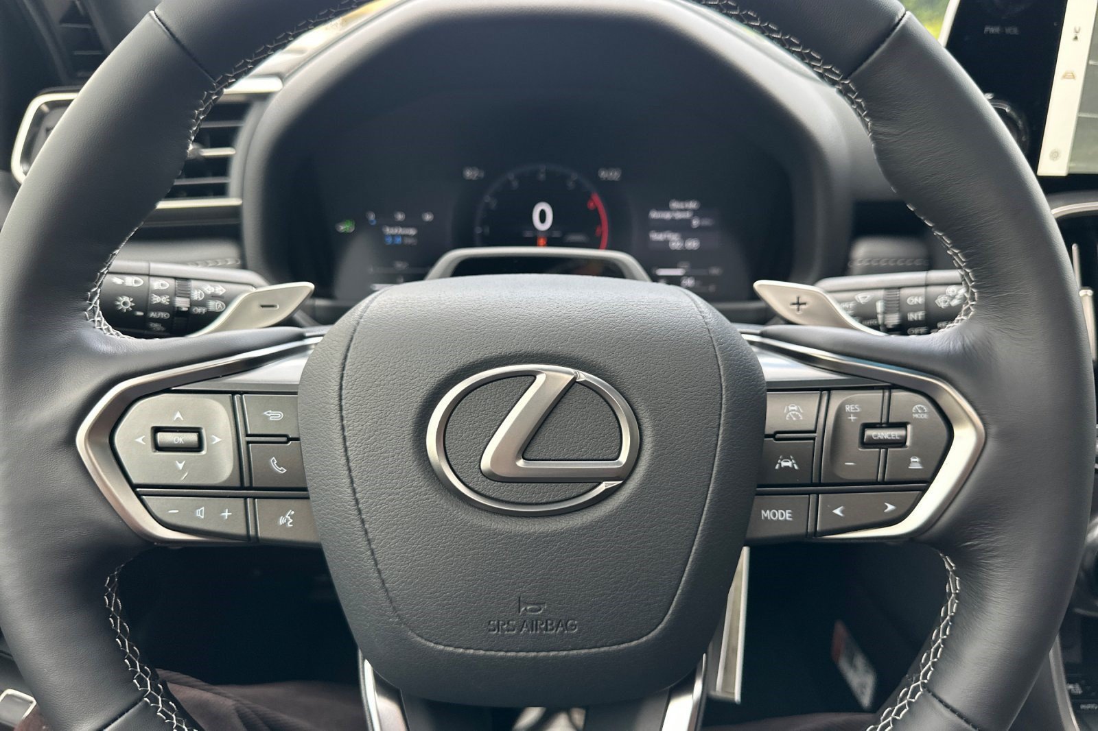 New 2026 Lexus LX 700h Overtrail w/ Accessory Package (Z1) AWD/4WD image 10