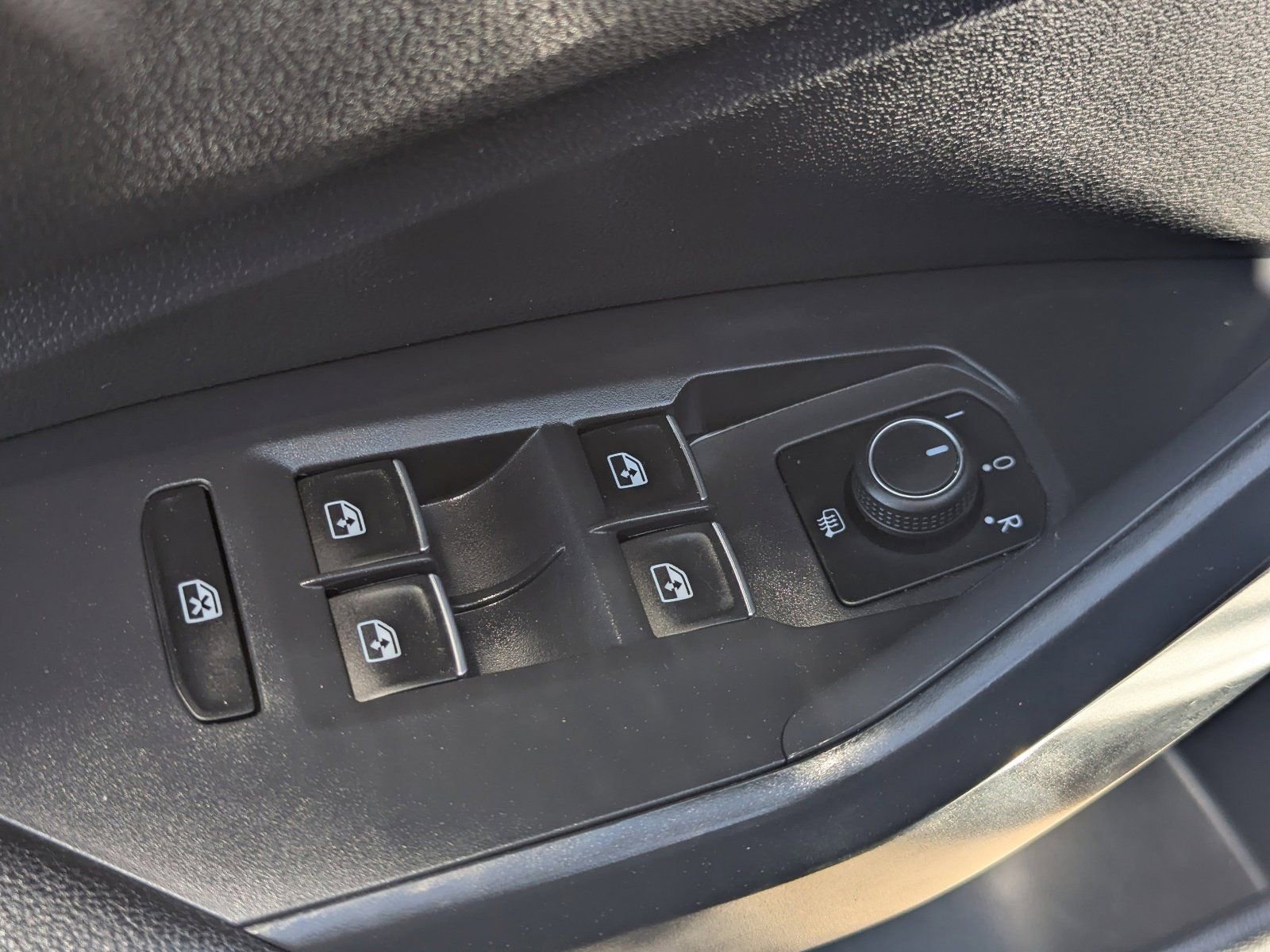 Used 2021 Volkswagen Jetta SE FWD image 21