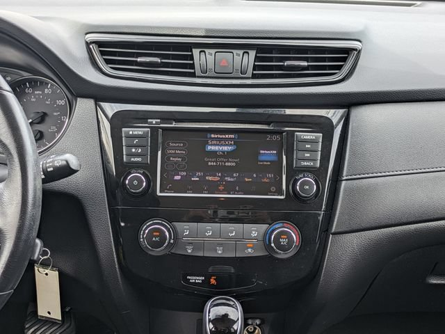 Used 2020 Nissan Rogue S w/ Special Edition Package FWD image 18