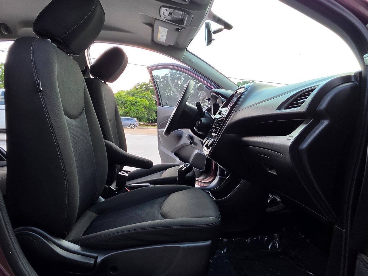 Used 2021 Chevrolet Spark LS FWD image 29