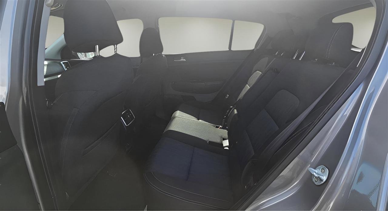 Used 2017 Kia Sportage LX FWD image 16