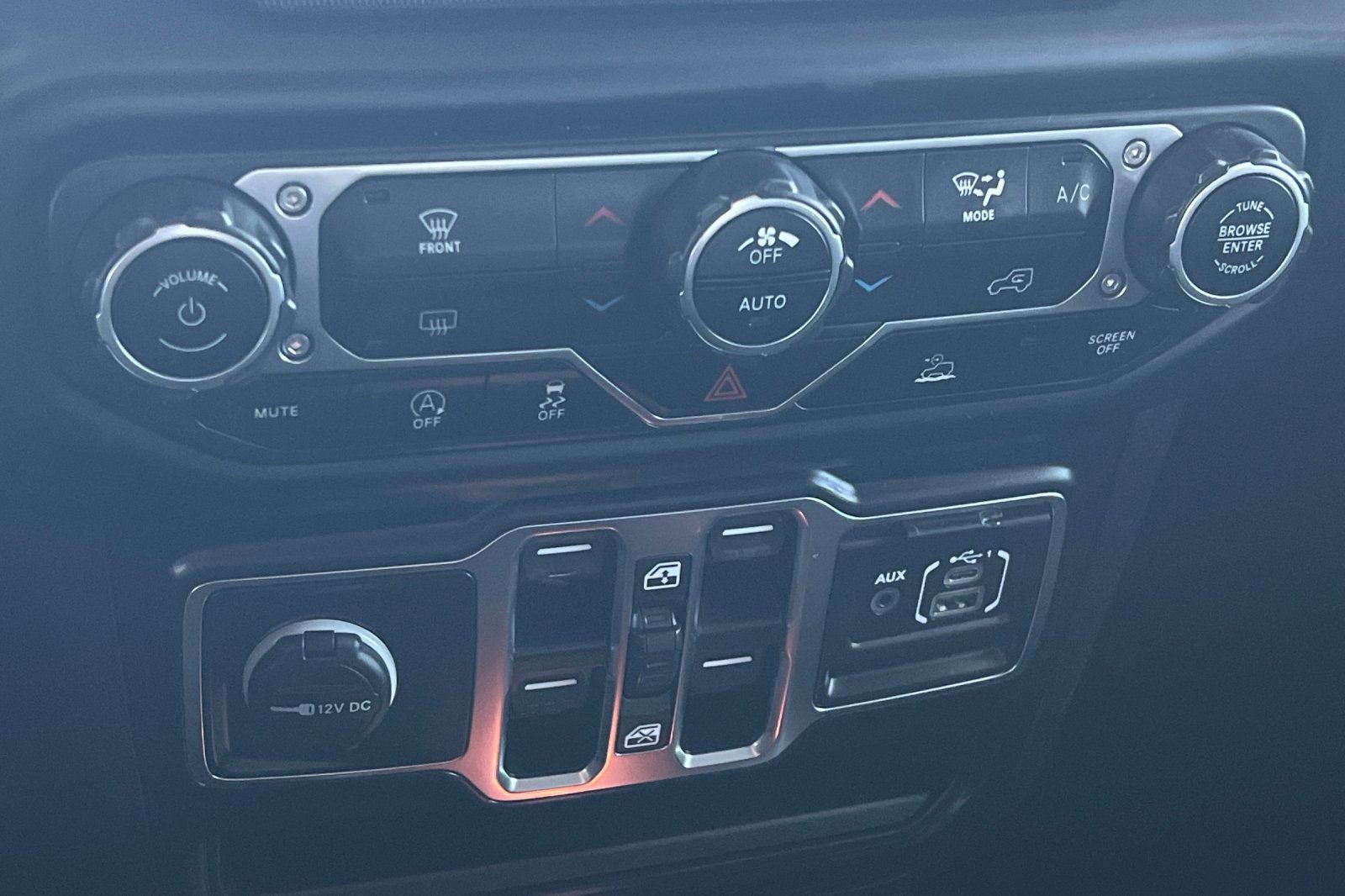 Used 2021 Jeep Wrangler Unlimited Sport image 17