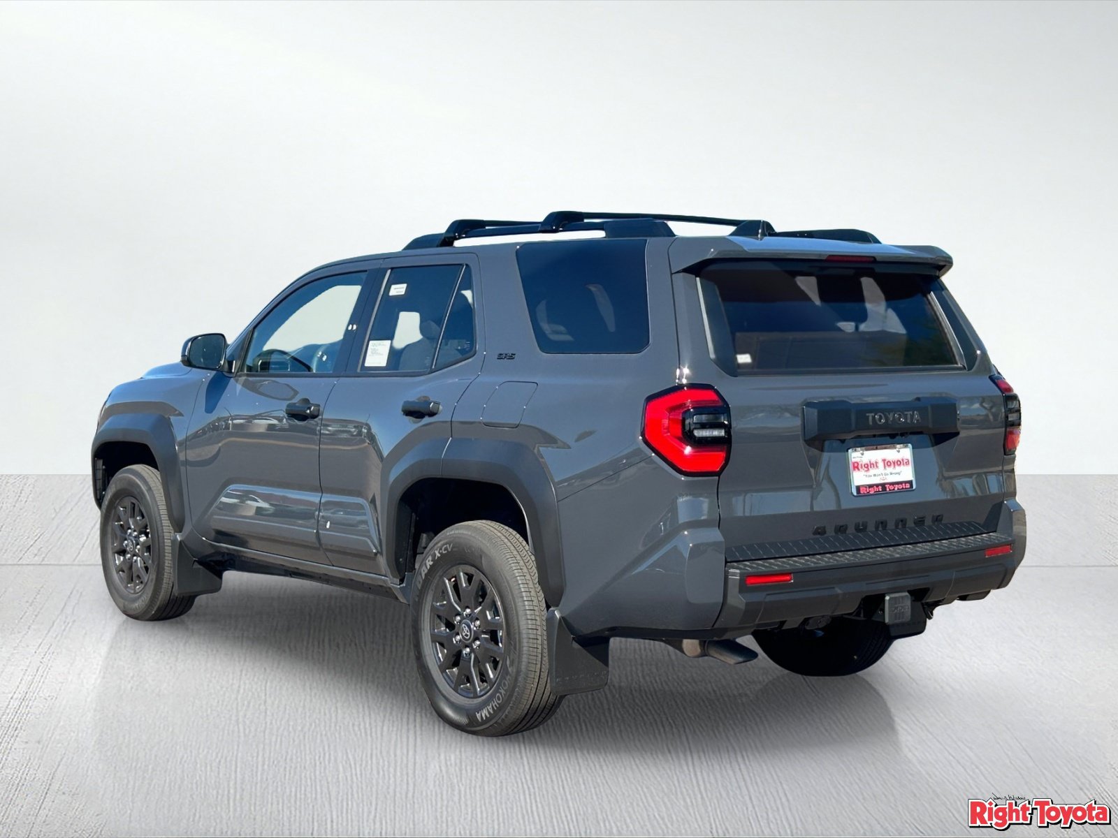 New 2026 Toyota 4Runner SR5 AWD/4WD image 4
