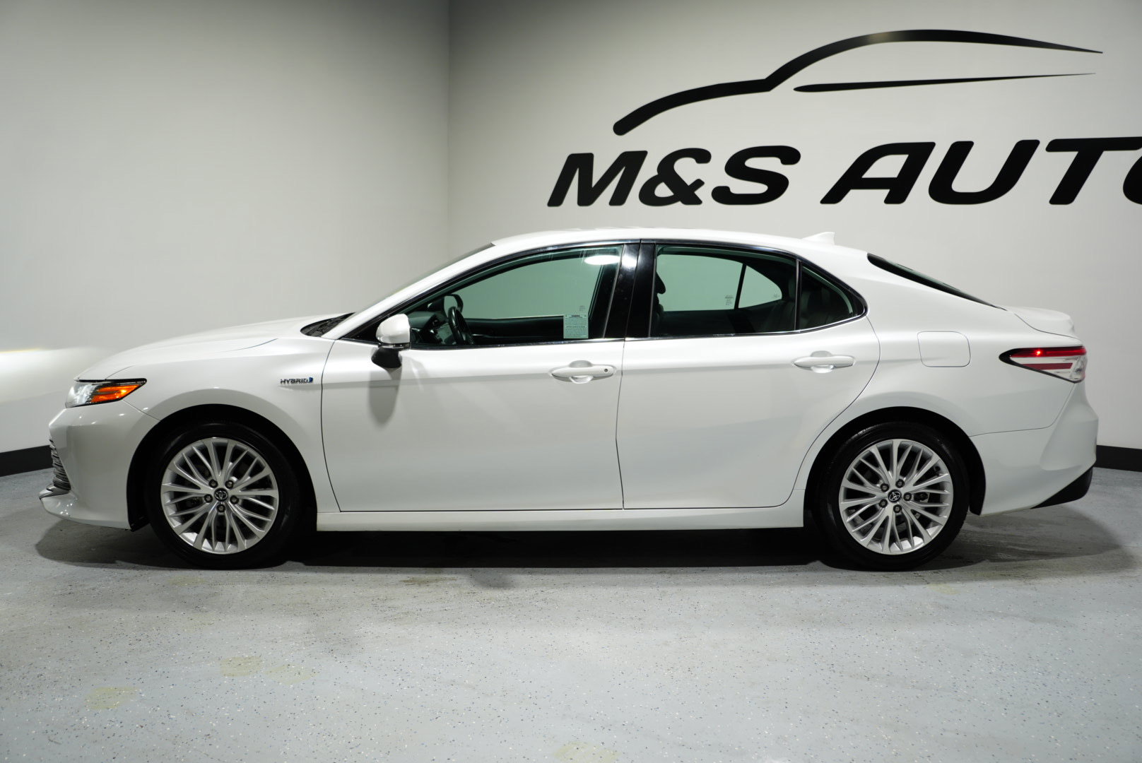 Used 2020 Toyota Camry XLE image 5