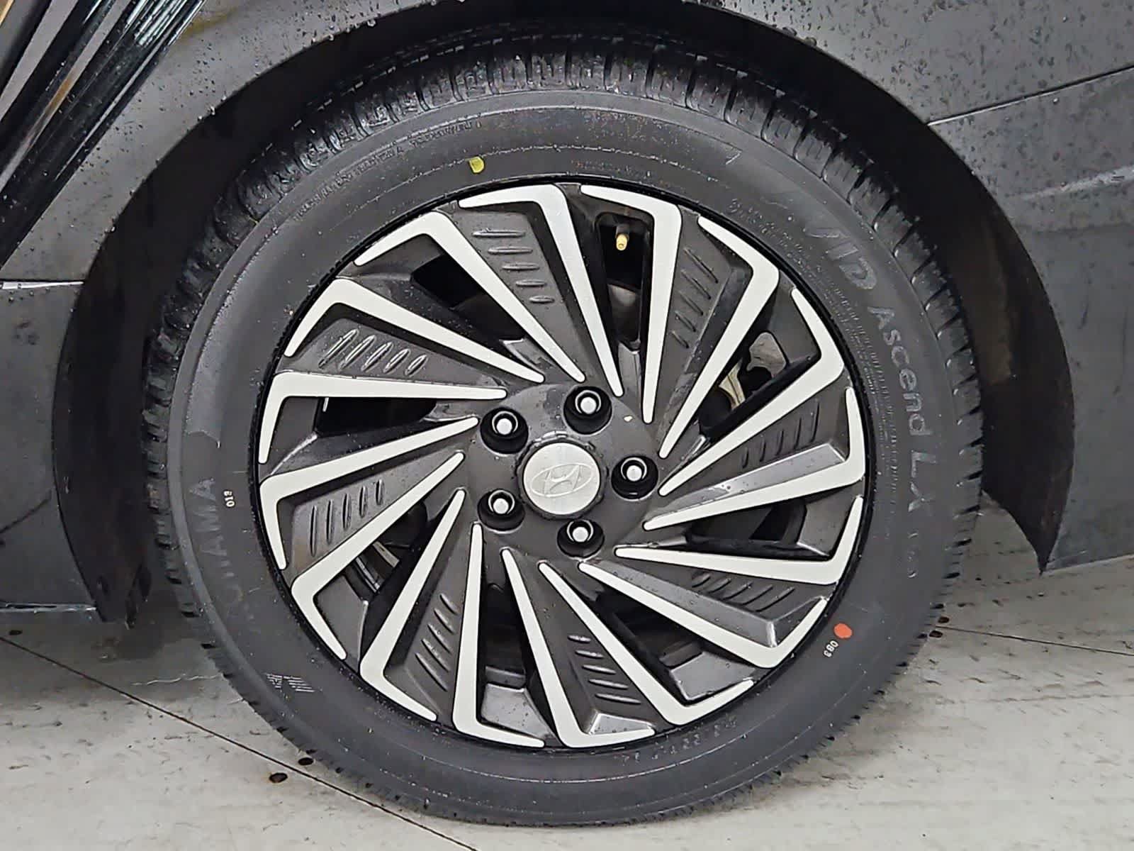 Used 2022 Hyundai Sonata Limited FWD image 13