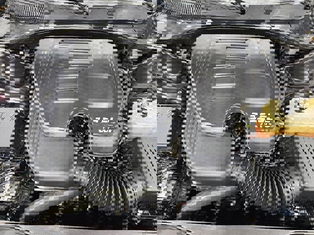 Used 2020 Dodge Charger SXT w/ Plus Group image 25