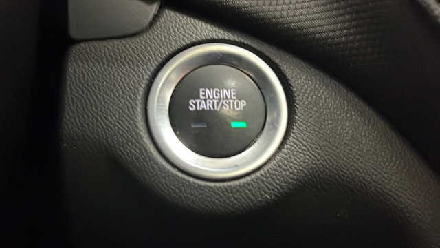 Used 2023 Chevrolet Equinox RS w/ RS Leather Package AWD/4WD image 22