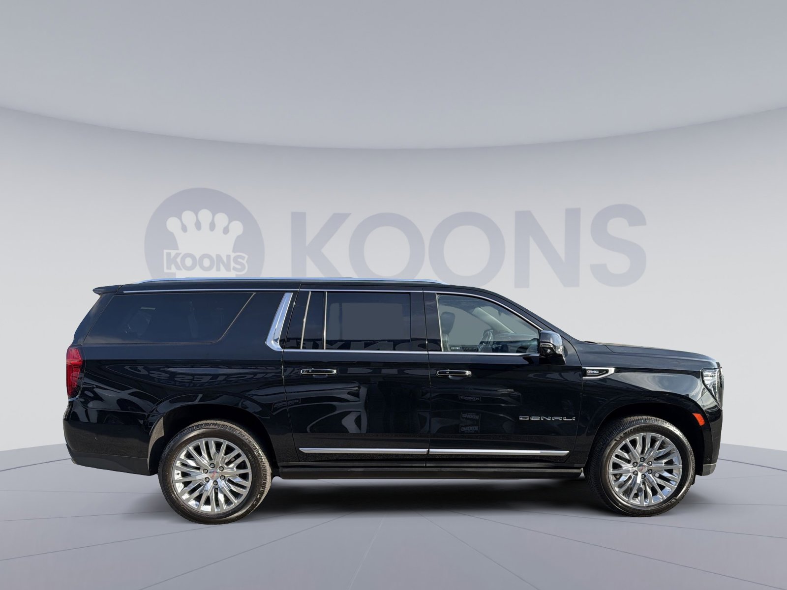Used 2024 GMC Yukon XL Denali w/ Denali Reserve Package image 8
