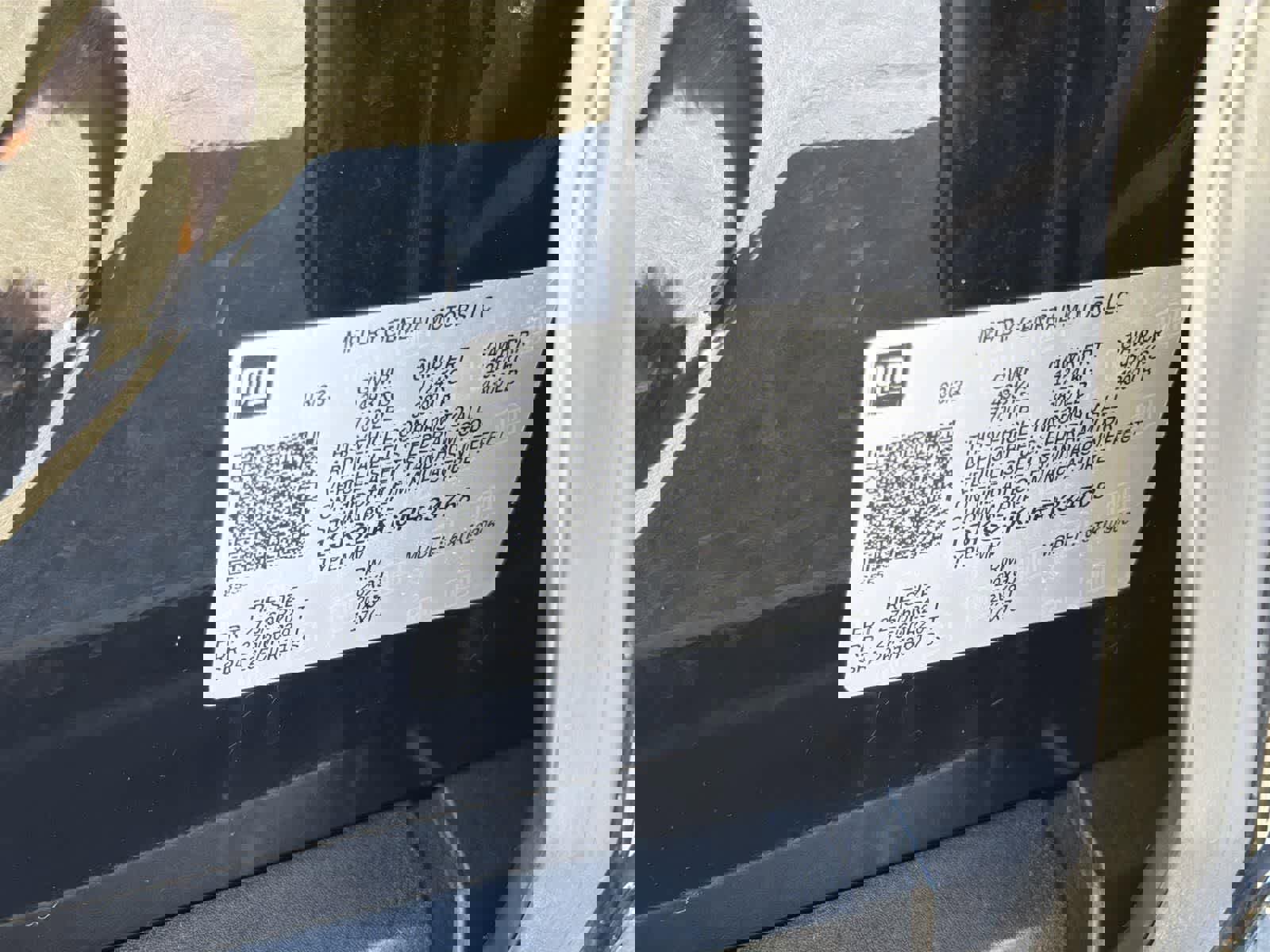 Used 2023 GMC Yukon XL Denali image 9