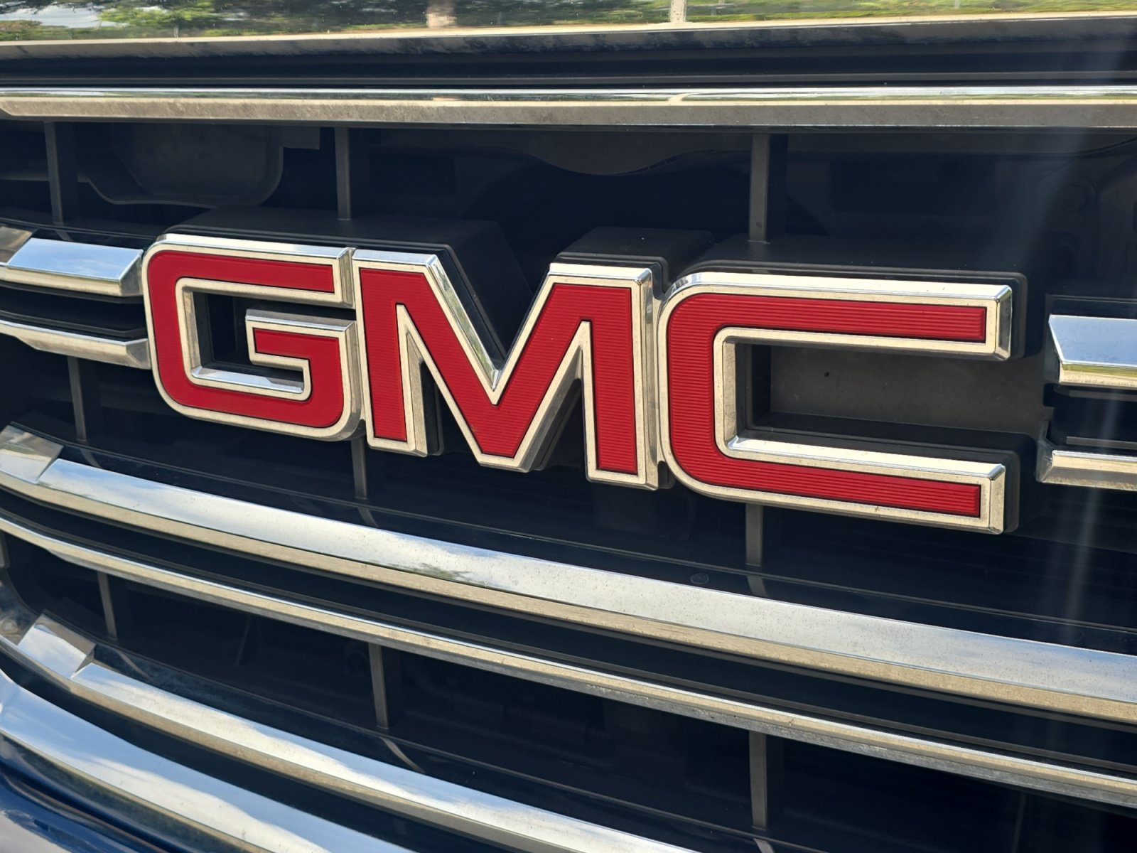 Used 2018 GMC Sierra 1500 SLT w/ SLT Premium Package AWD/4WD image 28
