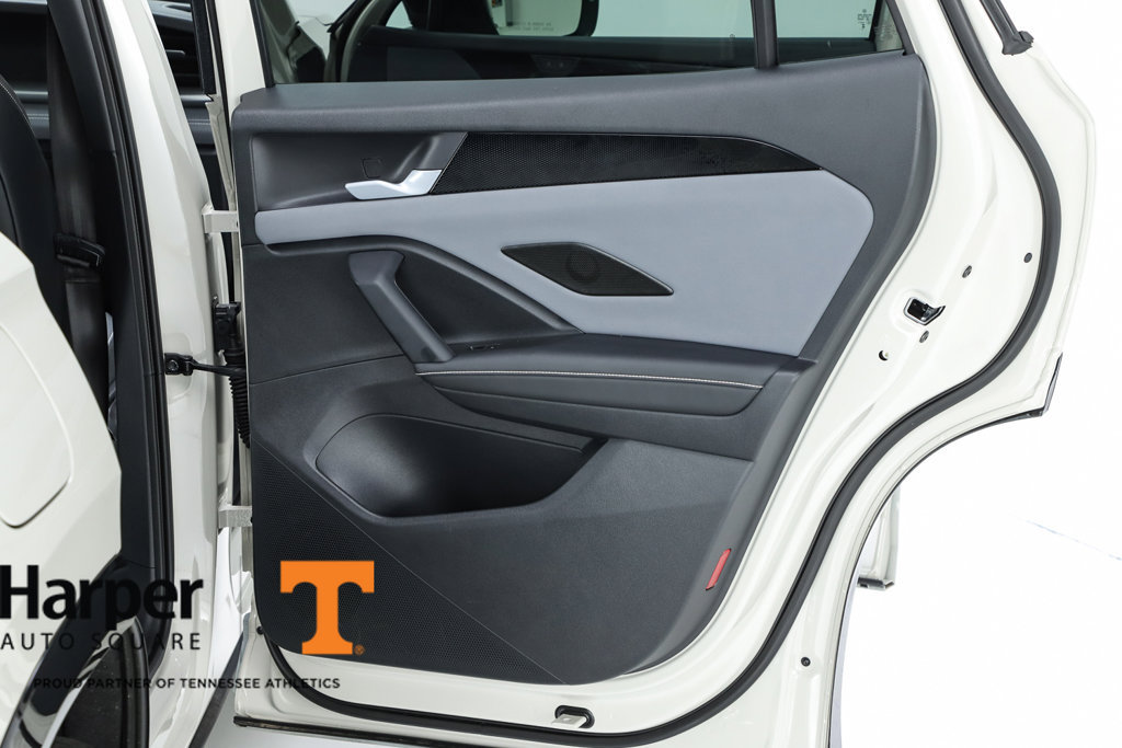 New 2025 Volkswagen Tiguan SE R-Line FWD image 31