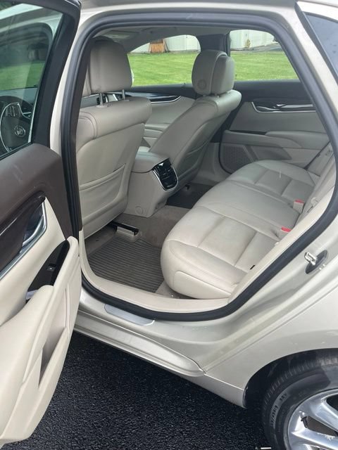 Used 2014 Cadillac XTS Luxury w/ Driver Awareness Package FWD image 6