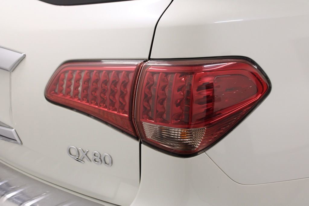 Used 2016 INFINITI QX80 4WD w/ 22" Wheel Package image 12