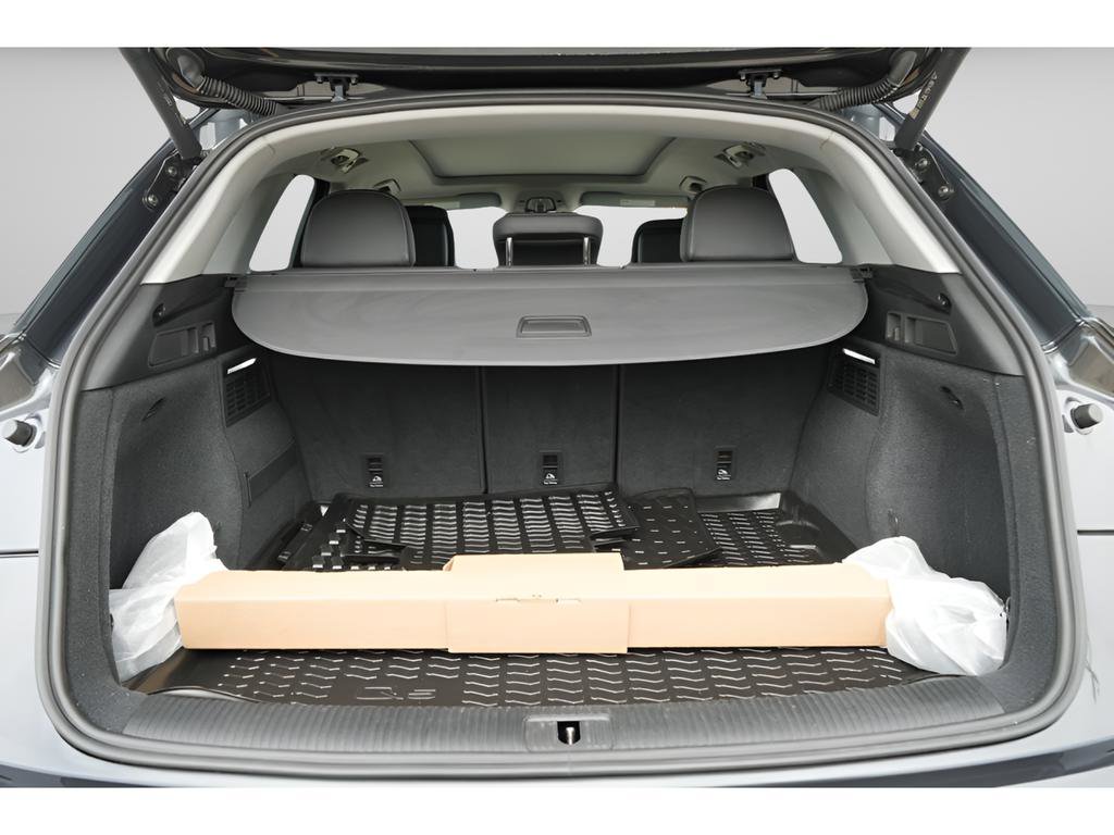 Used 2023 Audi Q5 2.0T Premium w/ Convenience Package image 13