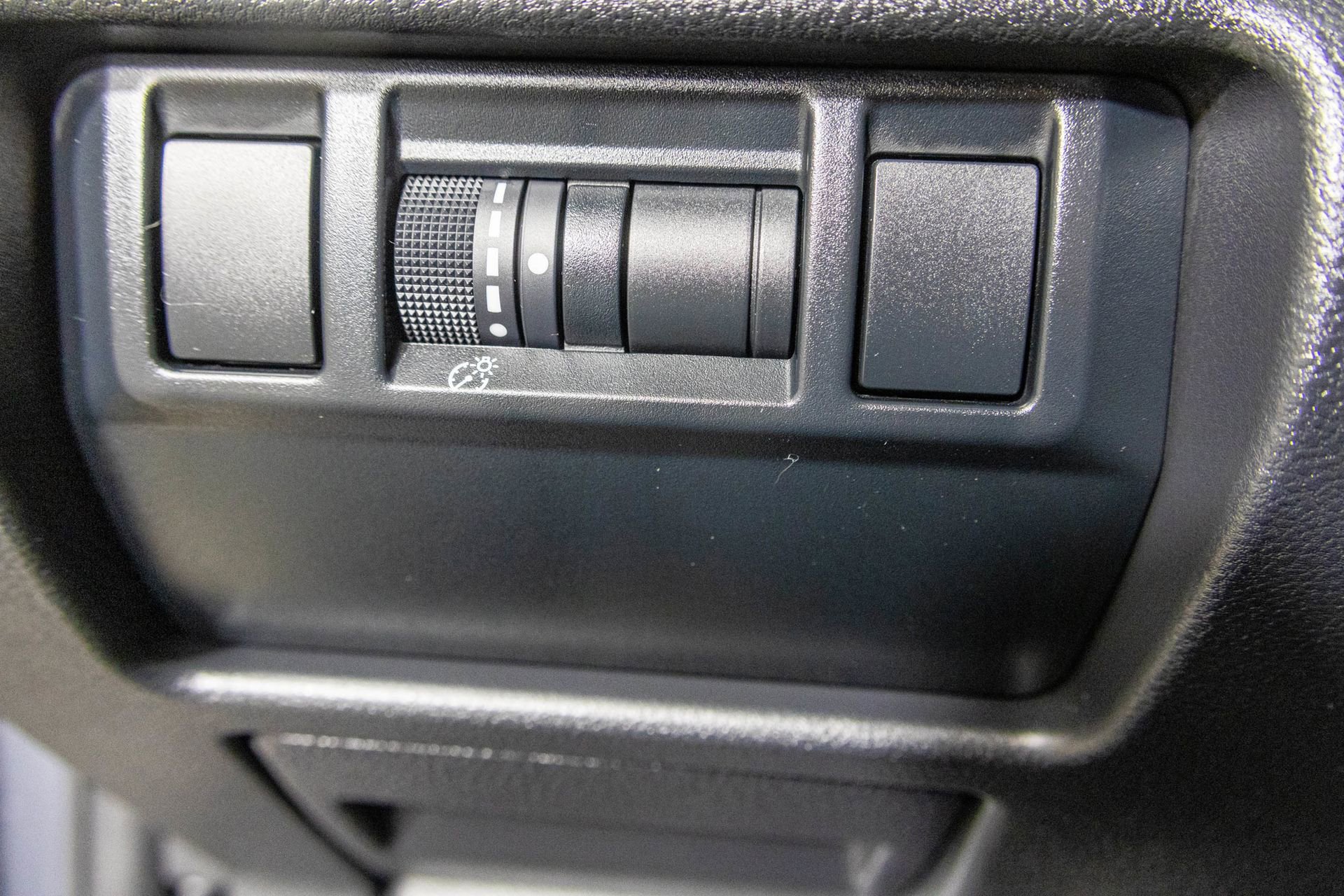 Used 2025 Subaru Crosstrek 2.0i Premium w/ Convenience Package #2 image 31