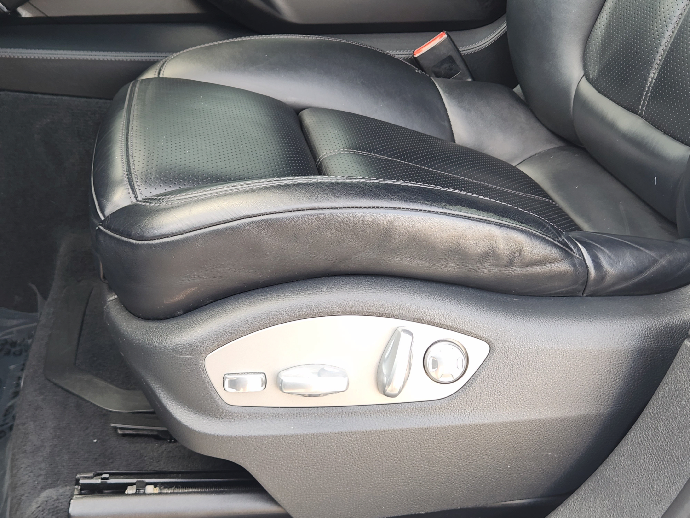 Used 2016 Porsche Cayenne GTS AWD/4WD image 20