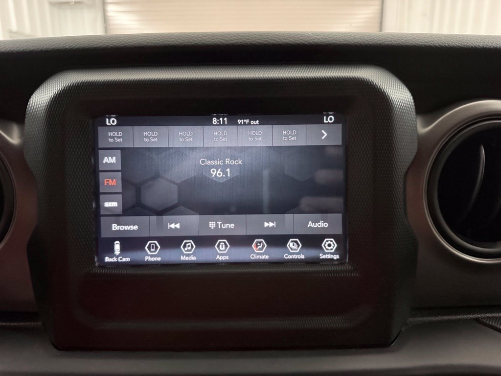 Used 2022 Jeep Wrangler Sport AWD/4WD image 15