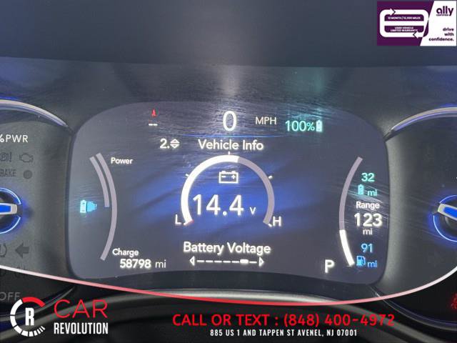 Used 2021 Chrysler Pacifica Touring-L FWD image 27