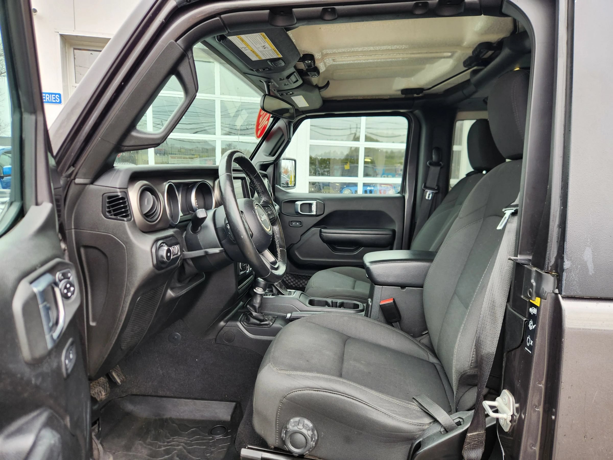 Used 2020 Jeep Wrangler Sport AWD/4WD image 35