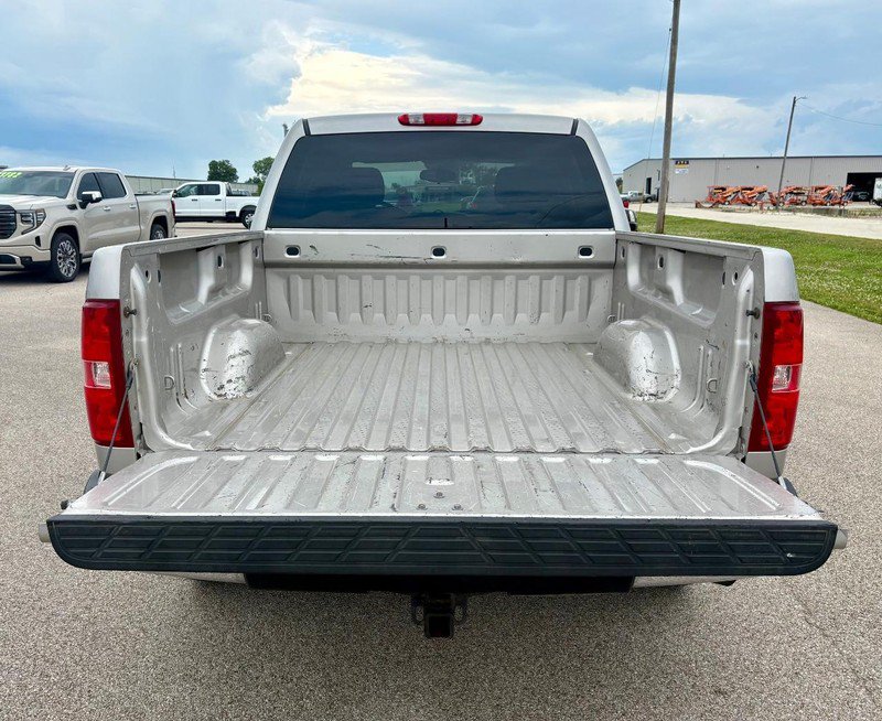 Used 2009 Chevrolet Silverado 1500 LT w/ Power Pack Plus AWD/4WD image 5