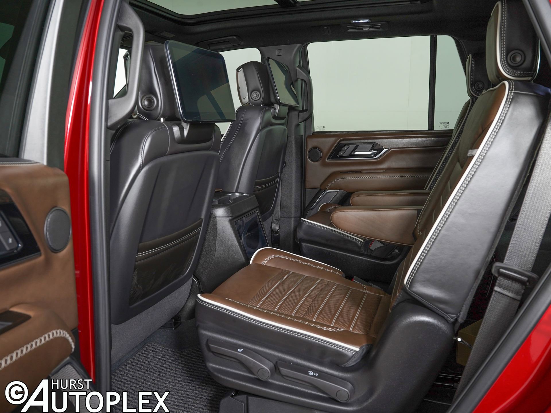 Used 2026 GMC Yukon Denali Ultimate image 16