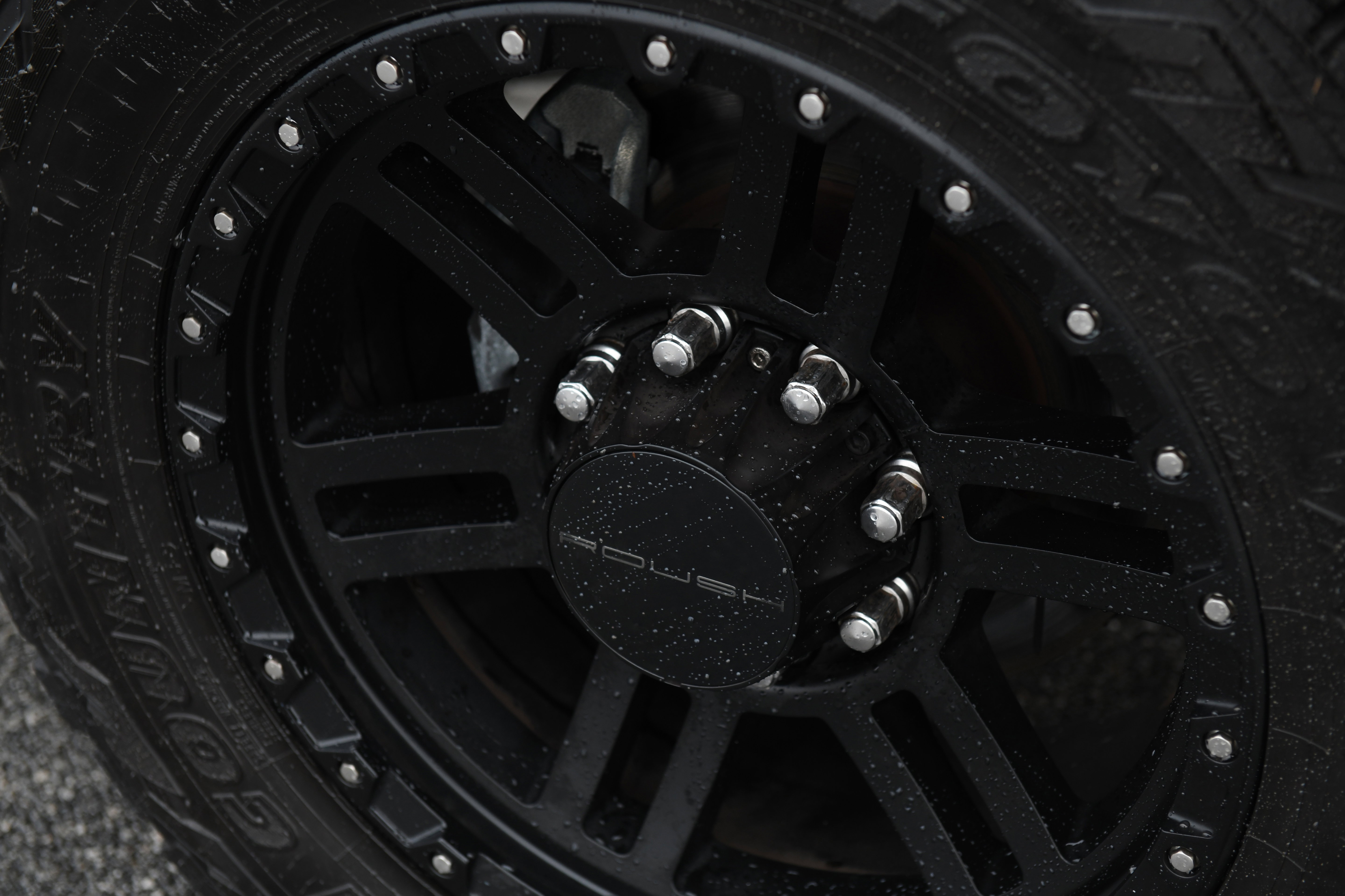 Used 2022 Ford F250 Lariat w/ Black Appearance Package image 7