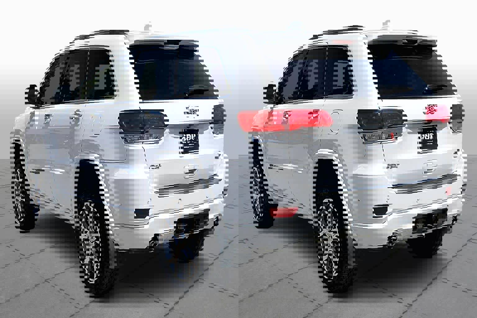 Used 2020 Jeep Grand Cherokee Overland image 11