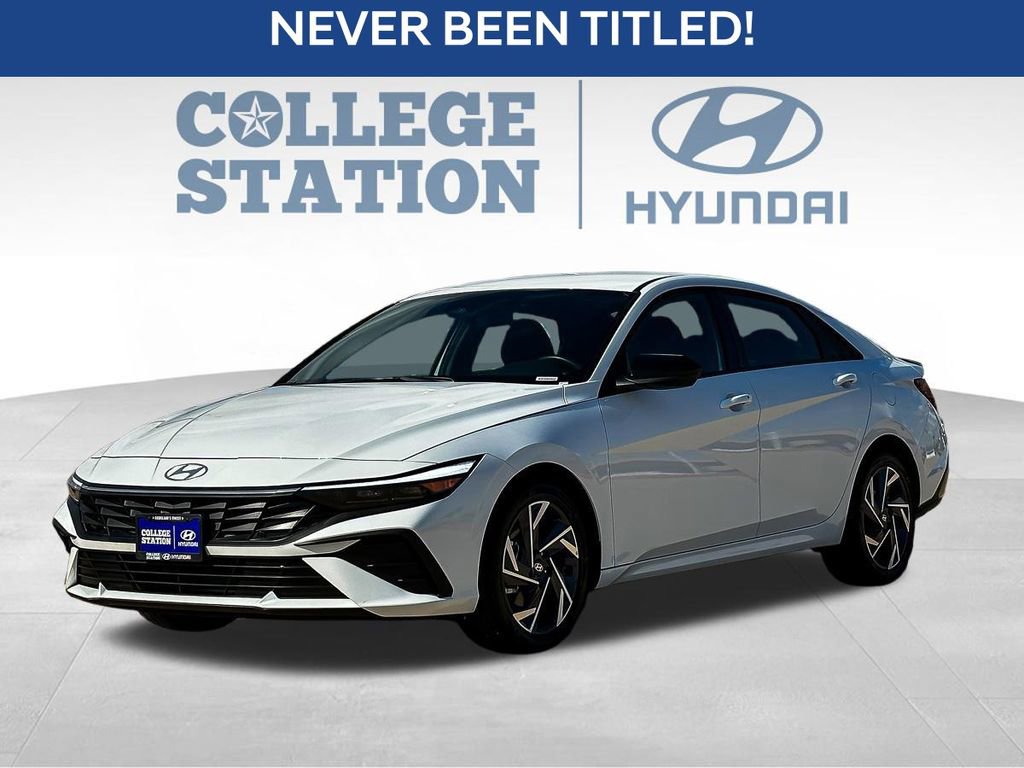 Used 2025 Hyundai Elantra Sport w/ Cargo Package image 6