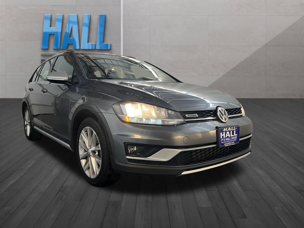 Used 2019 Volkswagen Golf Alltrack S image 7
