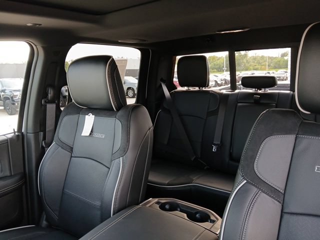 New 2026 RAM 2500 Laramie AWD/4WD image 13