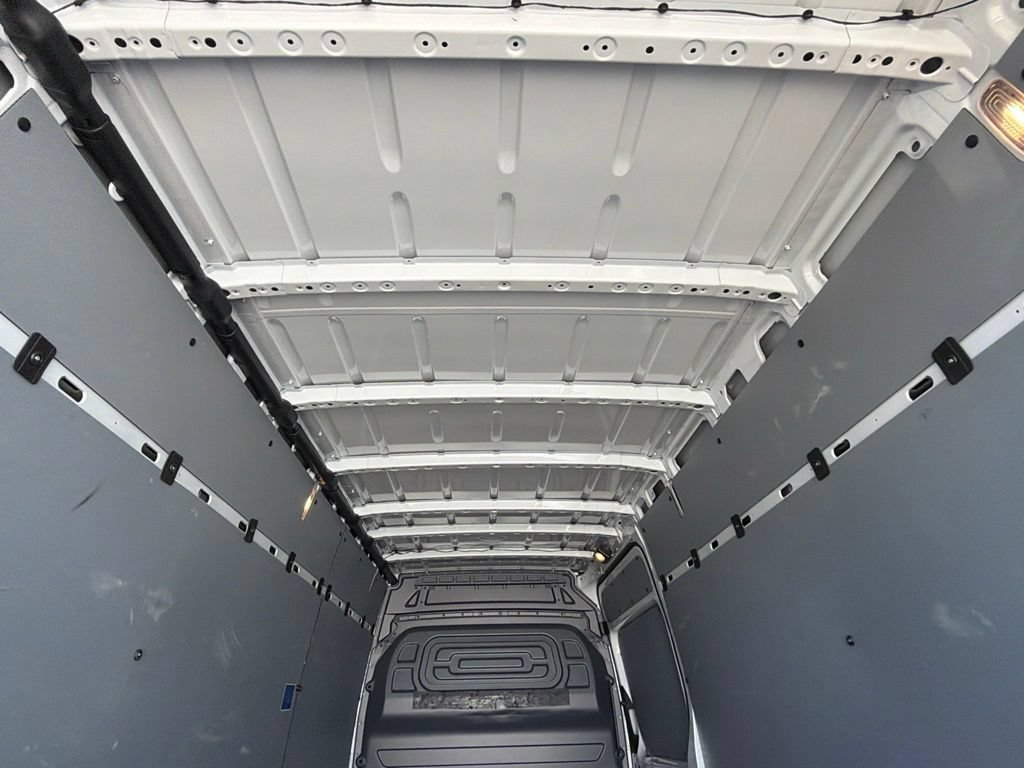 Used 2025 Mercedes-Benz Sprinter 2500 image 13