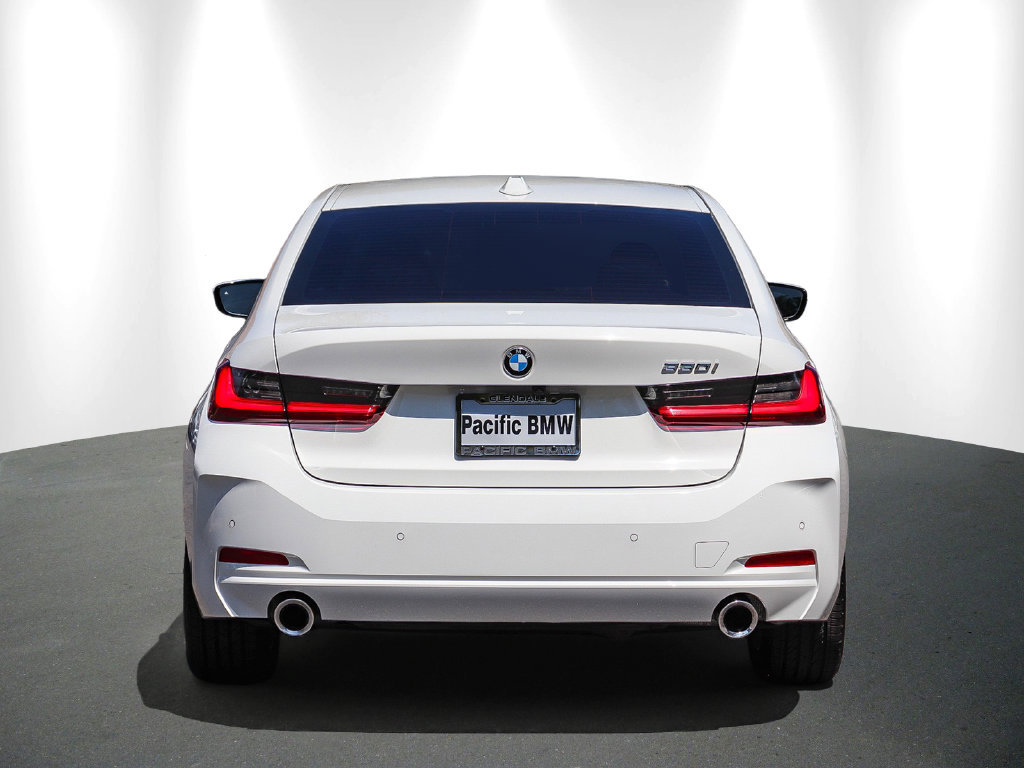 Certified 2023 BMW 330i Sedan w/ Driving Assistance Package RWD image 5