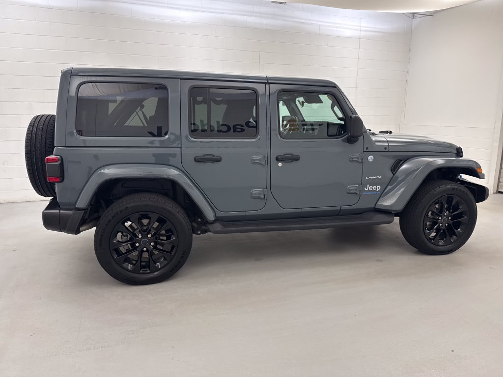 Used 2024 Jeep Wrangler Unlimited Sahara AWD/4WD image 7