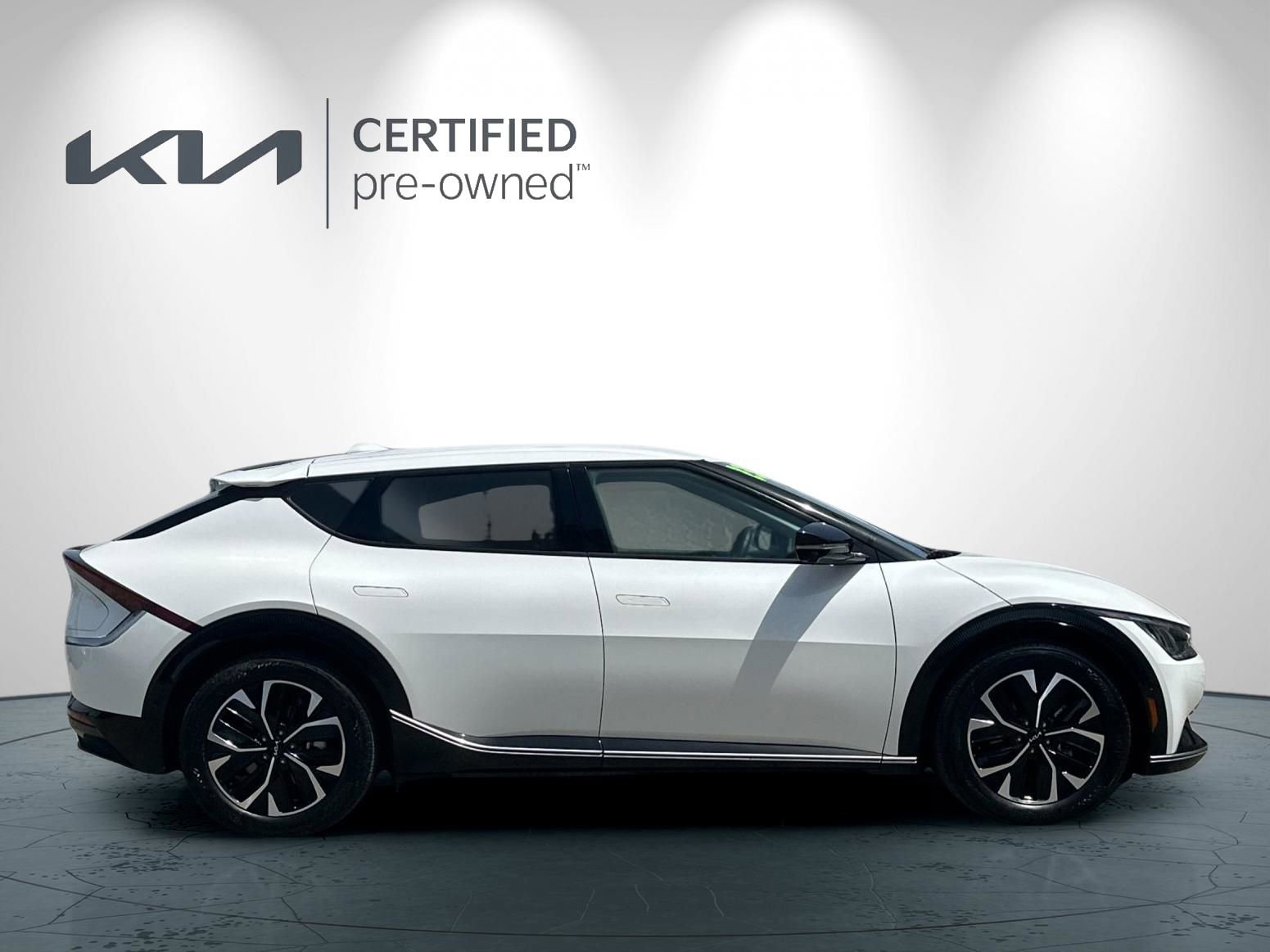 Certified 2023 Kia EV6 Wind w/ Wind Technology Package RWD image 3