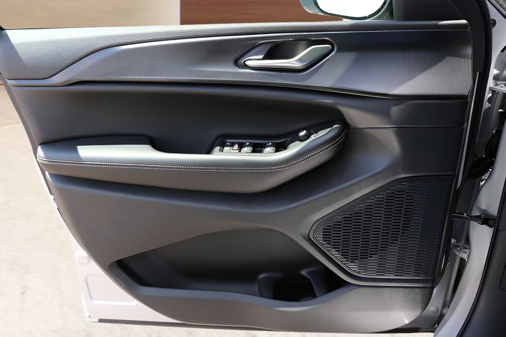 New 2026 Jeep Grand Cherokee Laredo X RWD image 11