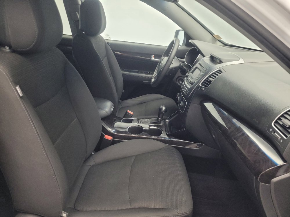 Used 2015 Kia Sorento LX image 21