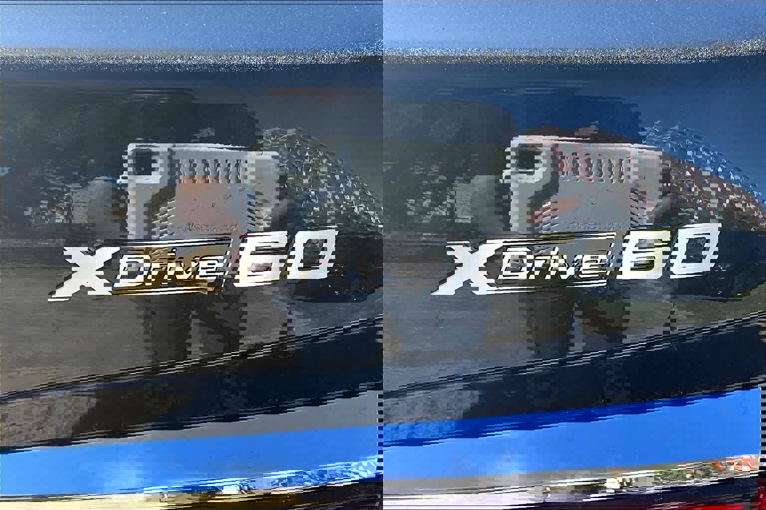 Used 2025 BMW i7 xDrive60 w/ Premium Package image 8