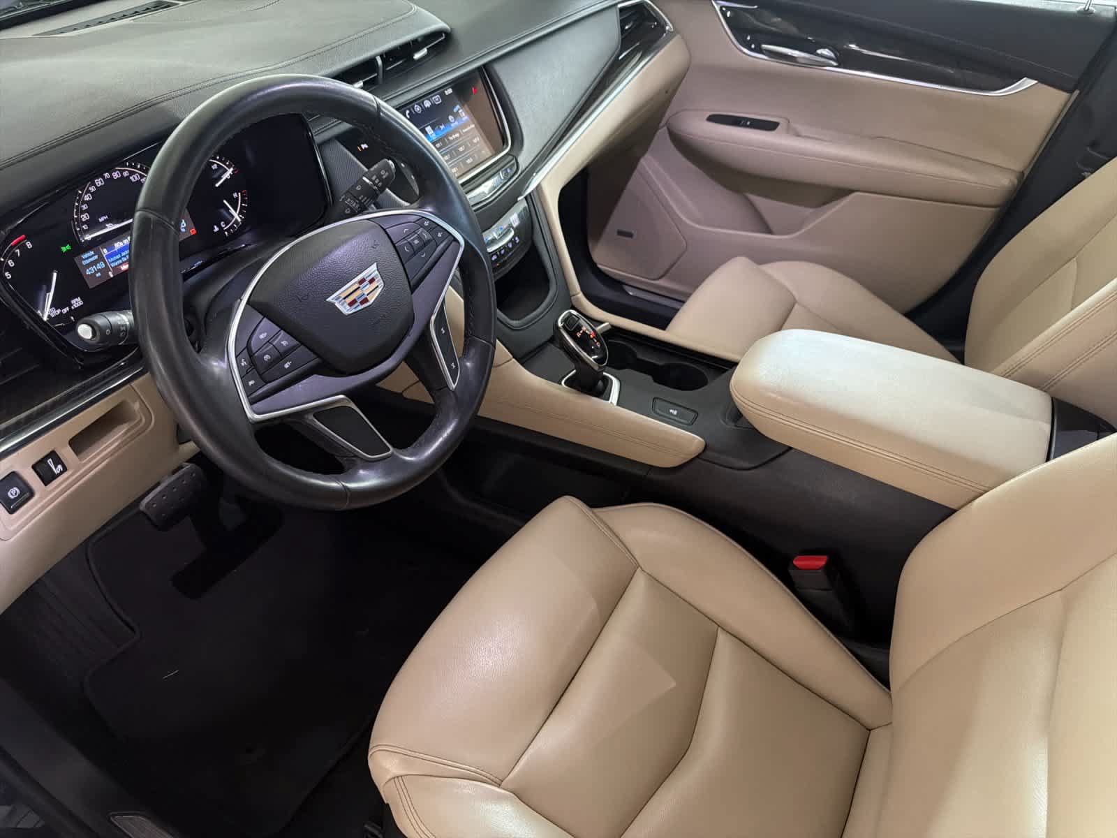 Used 2017 Cadillac XT5 FWD image 11