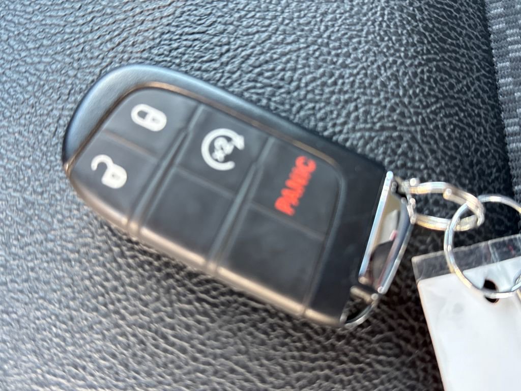 Used 2022 Jeep Compass Trailhawk w/ Trailhawk Convenience Group image 35