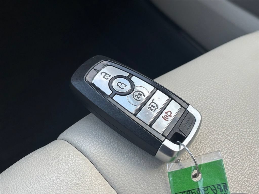 Used 2022 Ford Edge Titanium AWD/4WD image 26