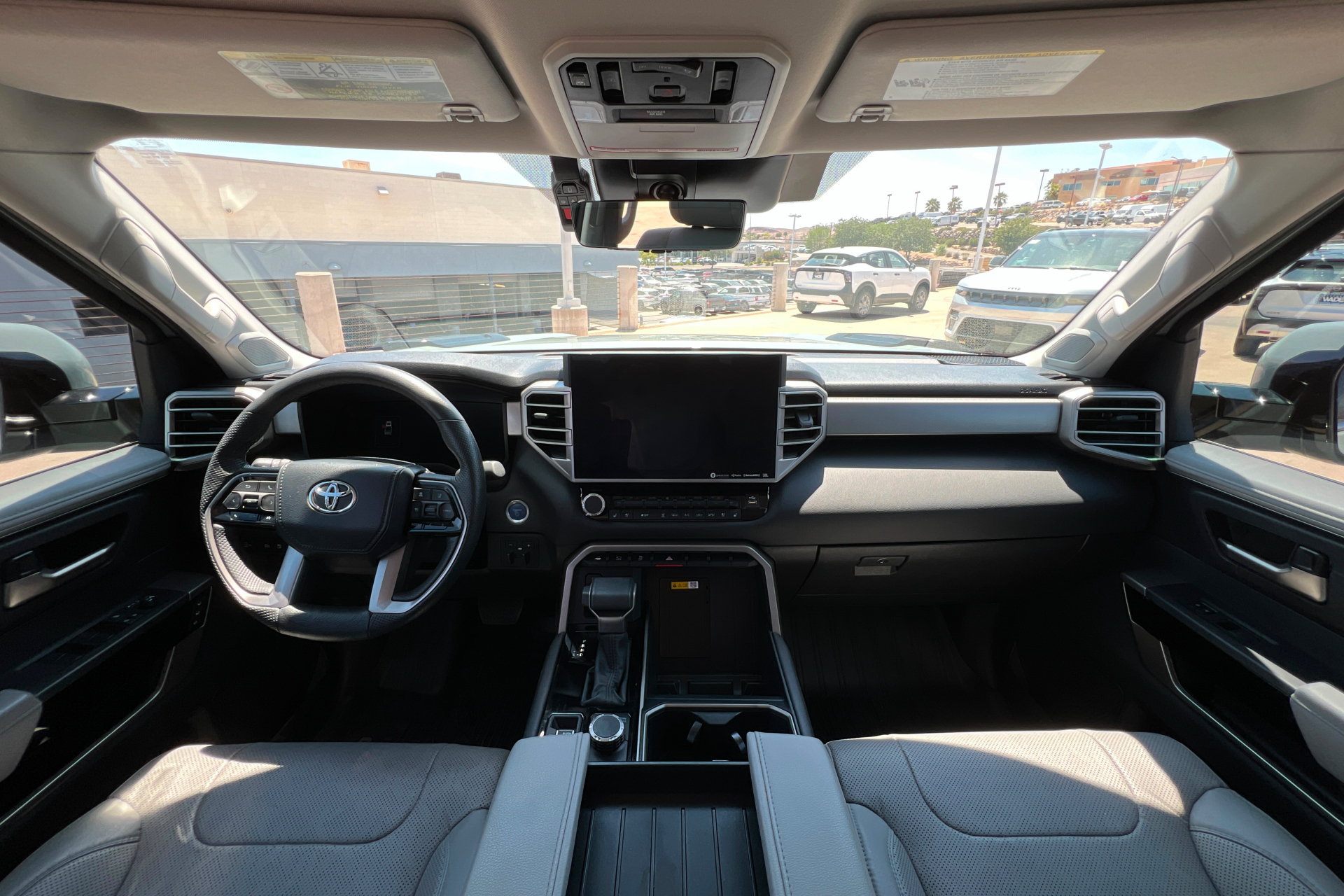 Used 2024 Toyota Tundra Limited AWD/4WD image 10