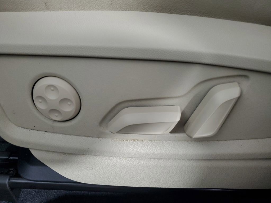 Used 2025 Audi Q5 2.0T Premium Plus w/ Premium Plus Package image 21