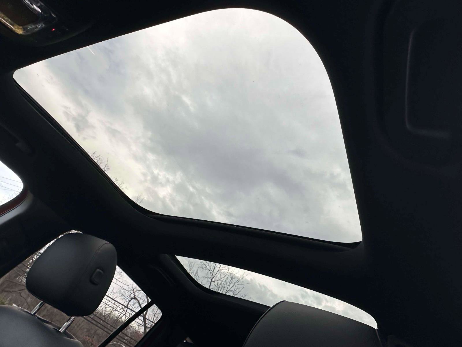 Certified 2022 Mercedes-Benz GLB 250 4MATIC image 18