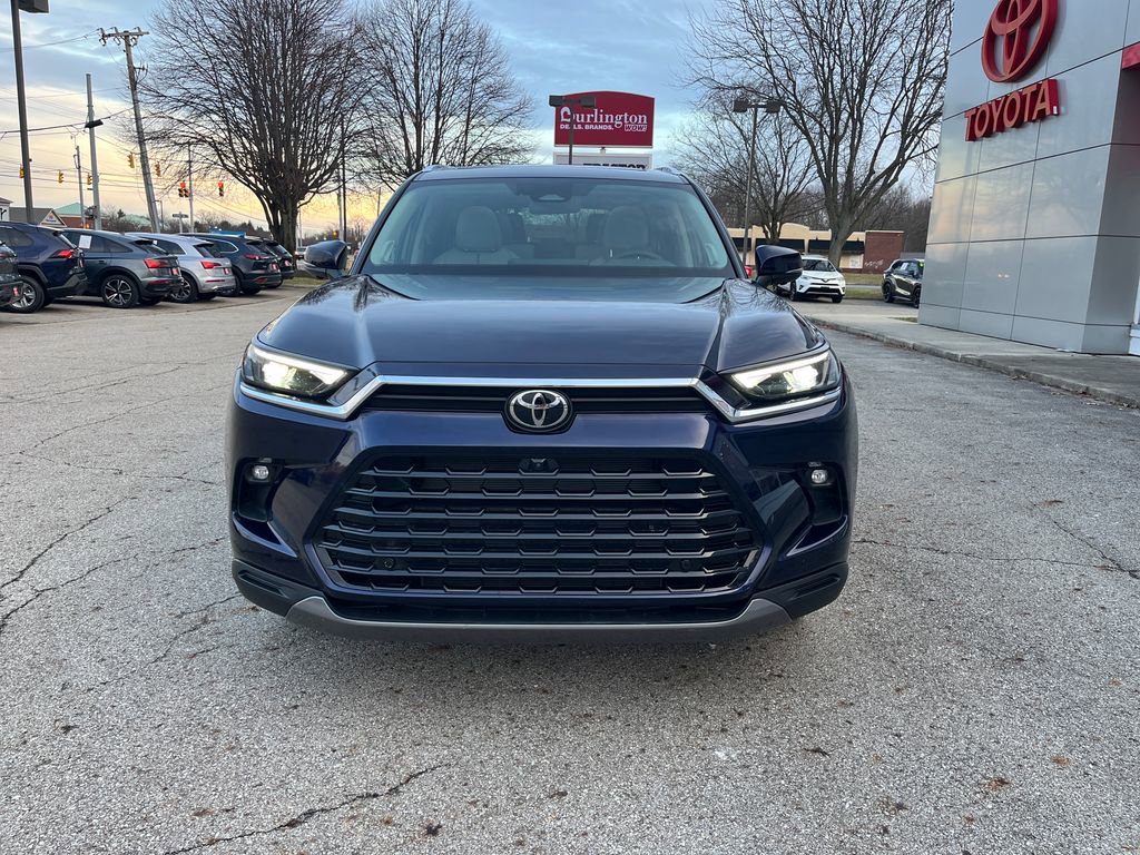 Certified 2025 Toyota Grand Highlander Platinum image 8