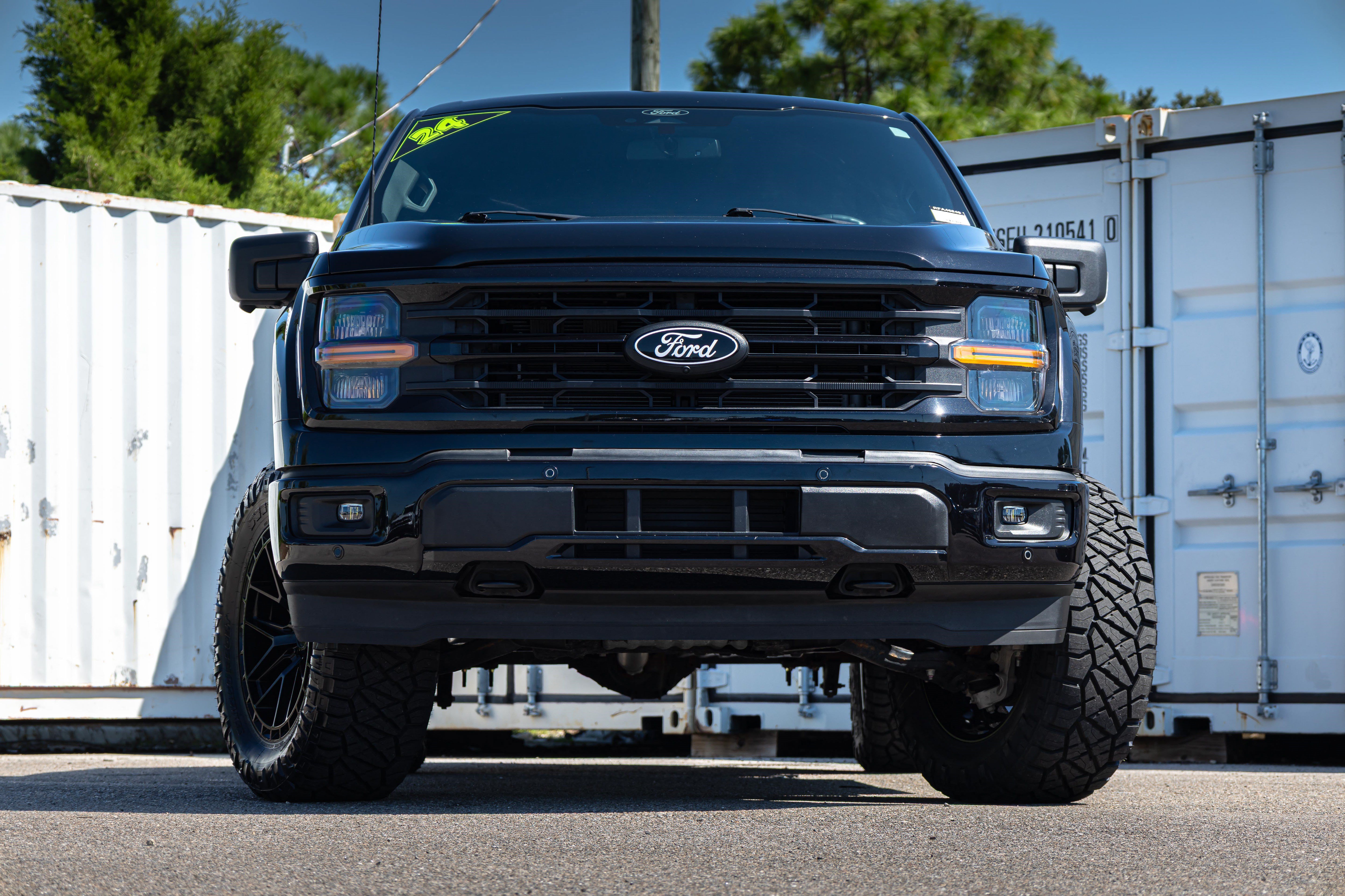 Used 2024 Ford F150 Platinum w/ FX4 Off-Road Package AWD/4WD image 9