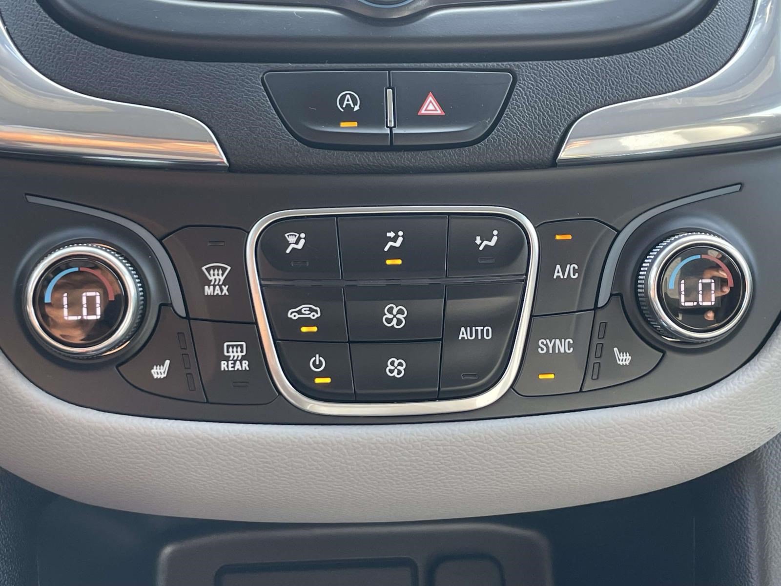 Used 2023 Chevrolet Equinox LT FWD image 29