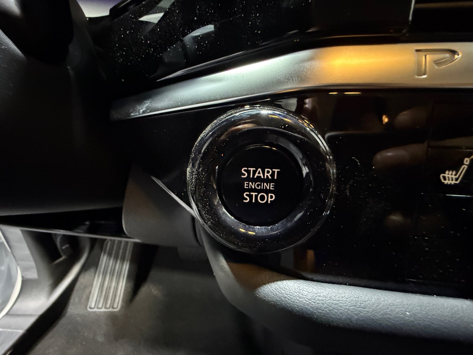 New 2026 Nissan Pathfinder SL AWD/4WD image 30