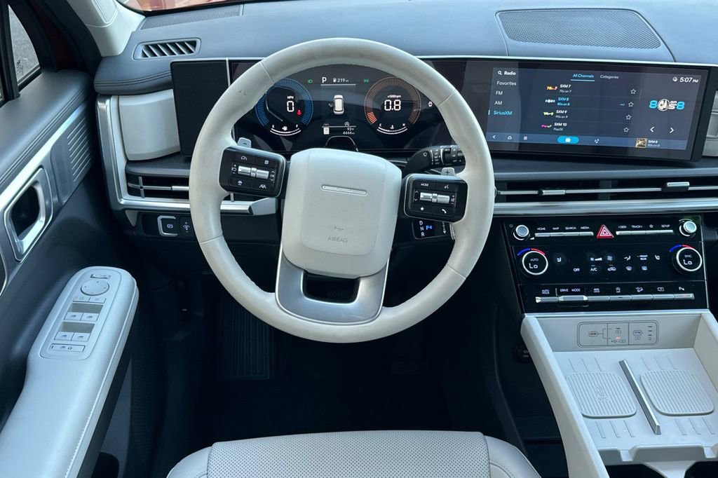 Used 2025 Hyundai Santa Fe SEL image 12