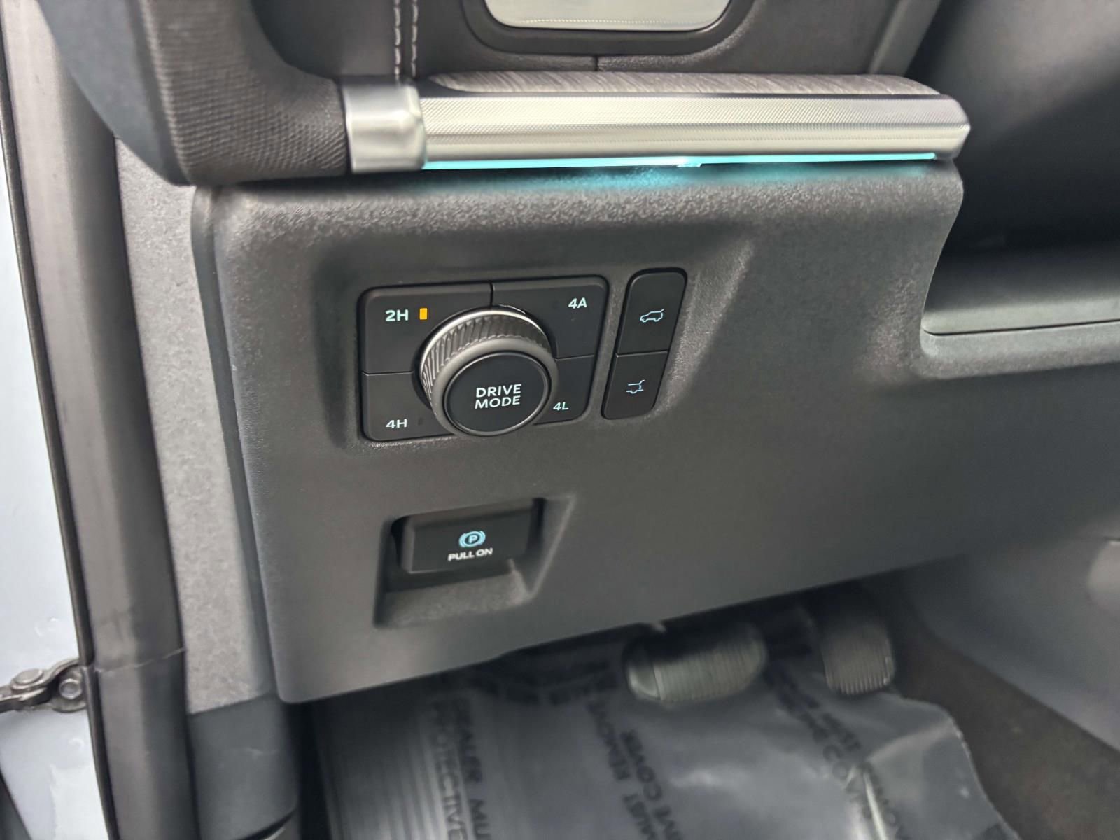 Used 2025 Ford Expedition Platinum w/ Platinum Ultimate Package image 16