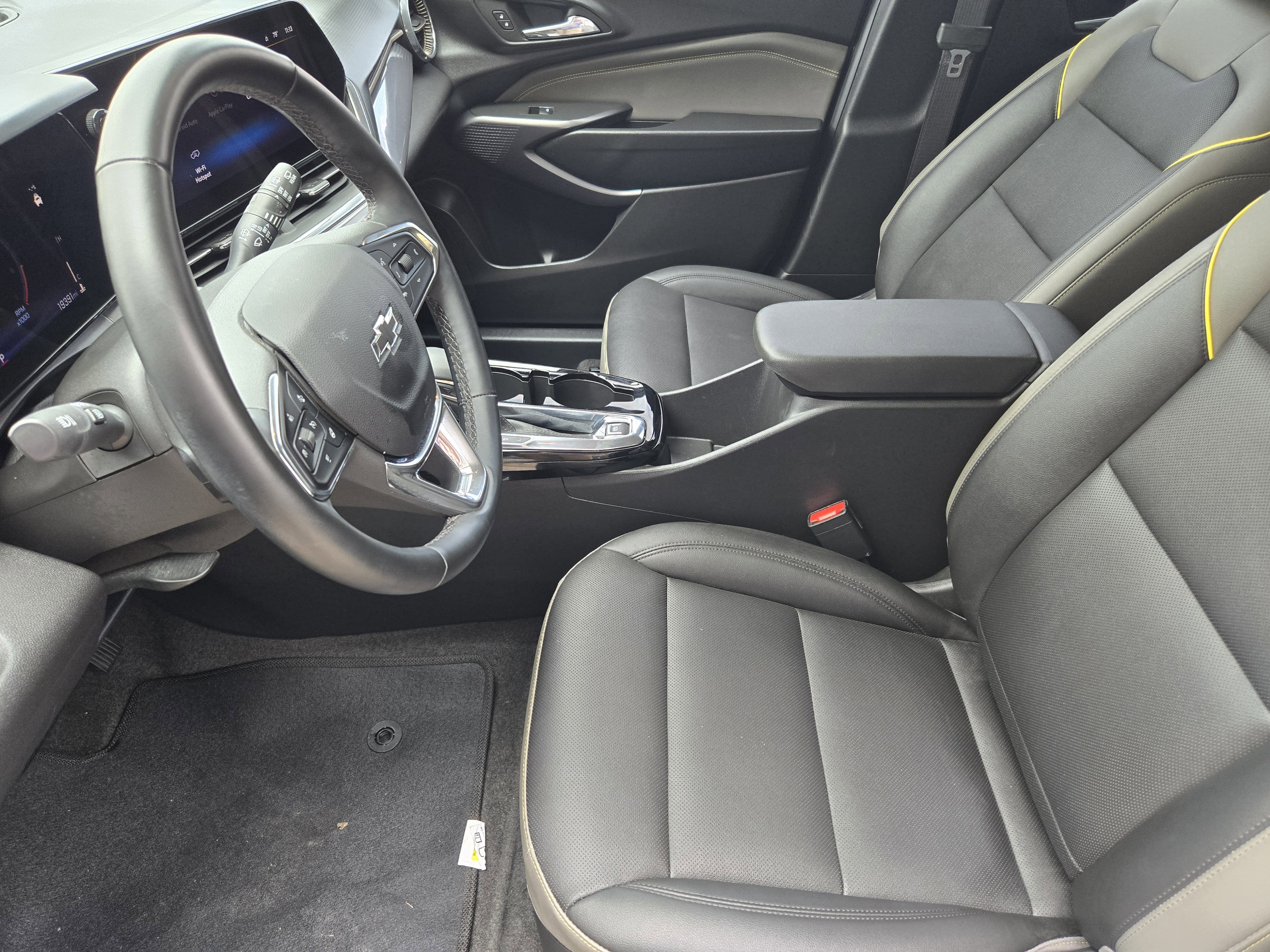 Used 2025 Chevrolet Trax ACTIV image 9